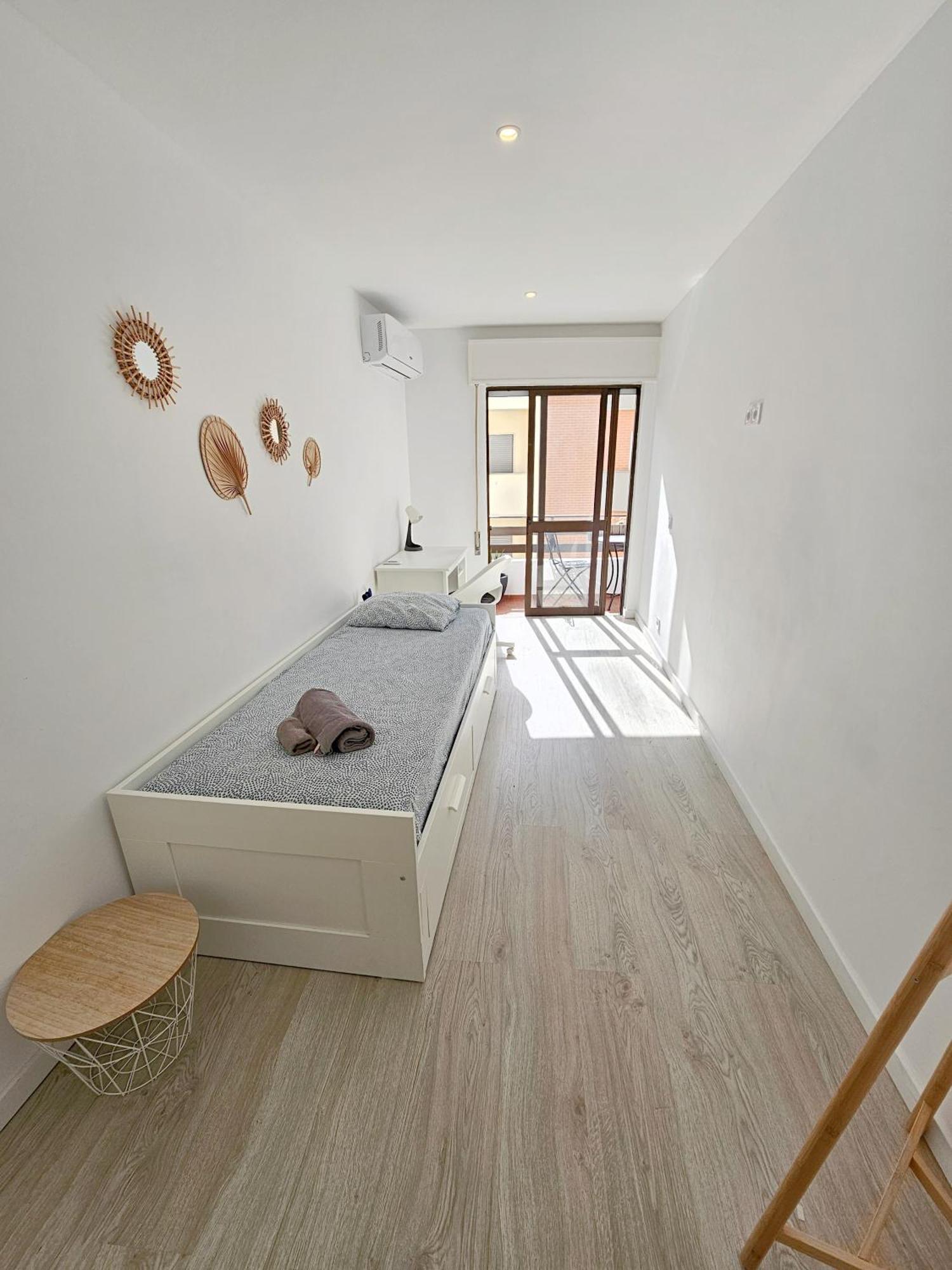 Casa Oliveira - Sunny 2-Bed Retreat Steps From The Beach อาร์มาซอง เด เปรา ภายนอก รูปภาพ