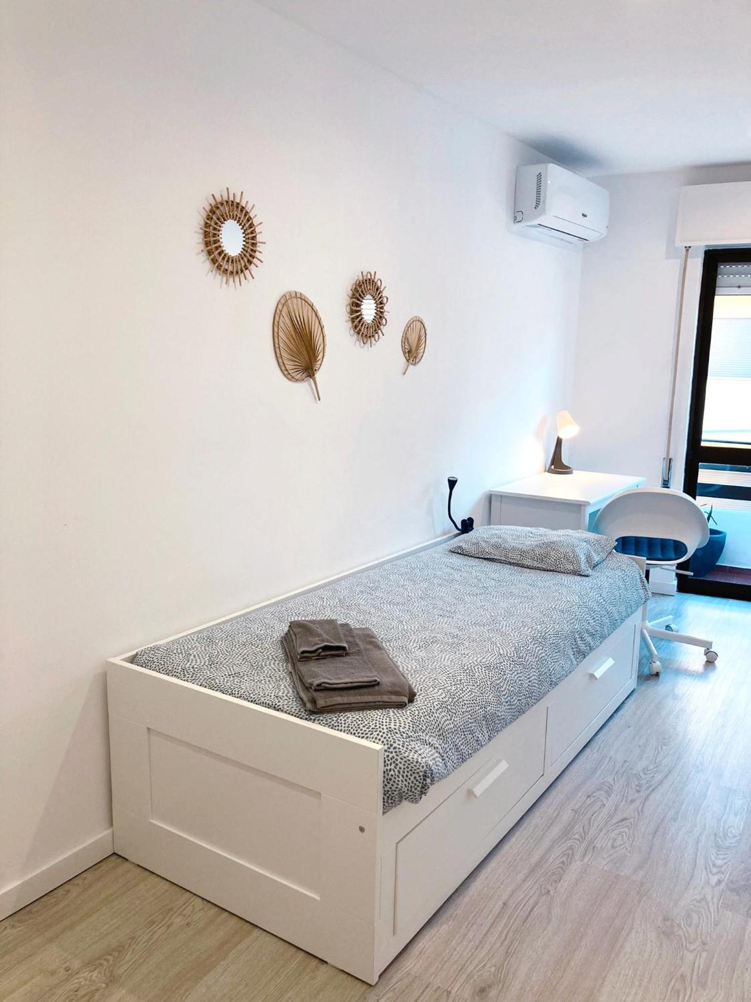 Casa Oliveira - Sunny 2-Bed Retreat Steps From The Beach อาร์มาซอง เด เปรา ภายนอก รูปภาพ